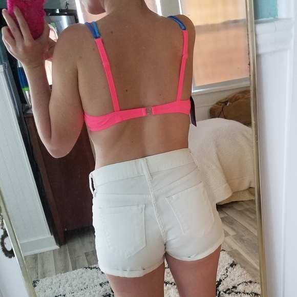 Venus Hot pink swim top - Picture 2 of 4